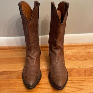 Lucchese men’s leather cowboy boots. Size 8.5 D